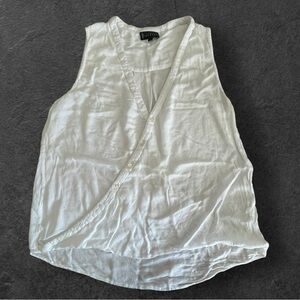 Bobear White V-Neck Sleeveless Cross Front  blouse Size: M